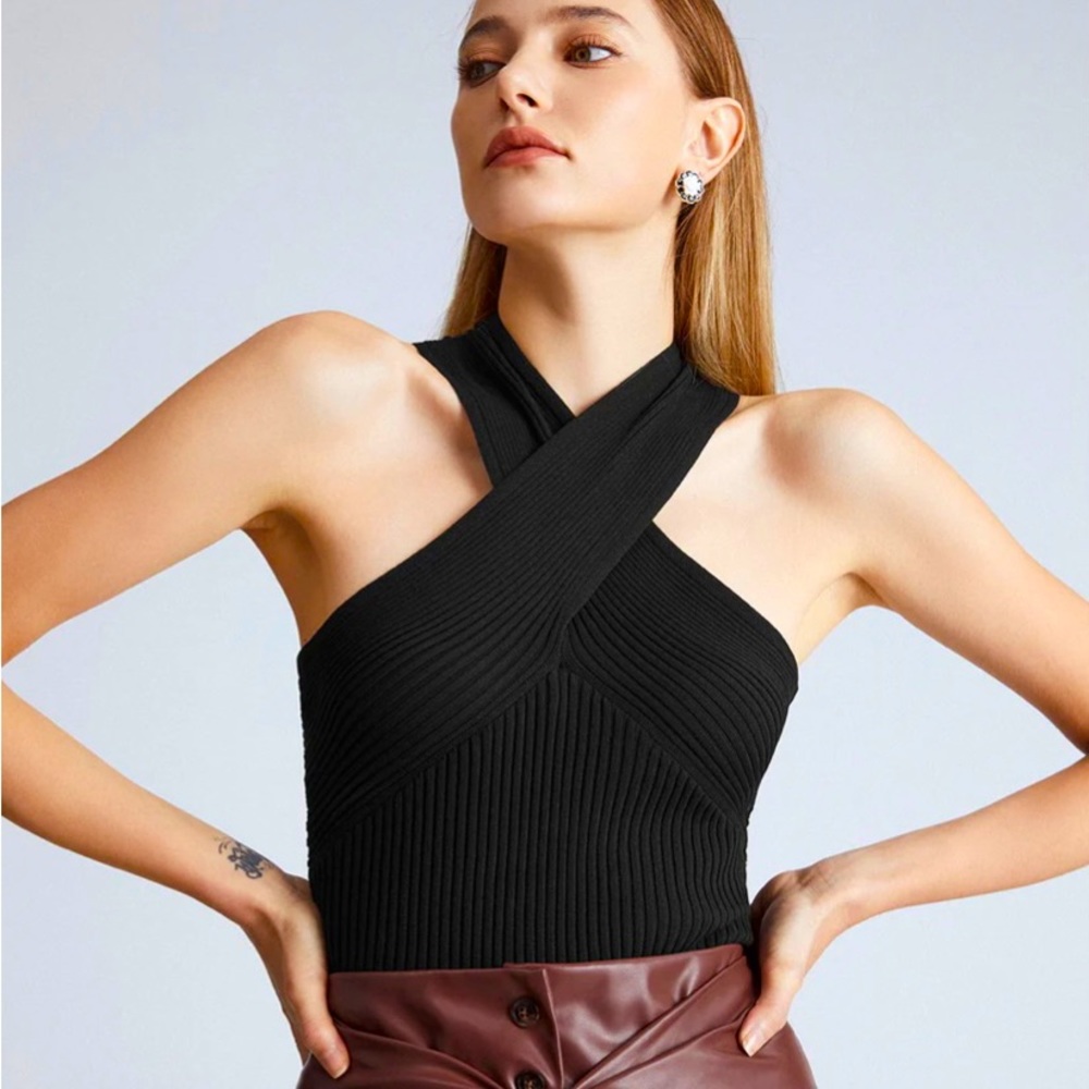 Commense NWT Crossover black top size M